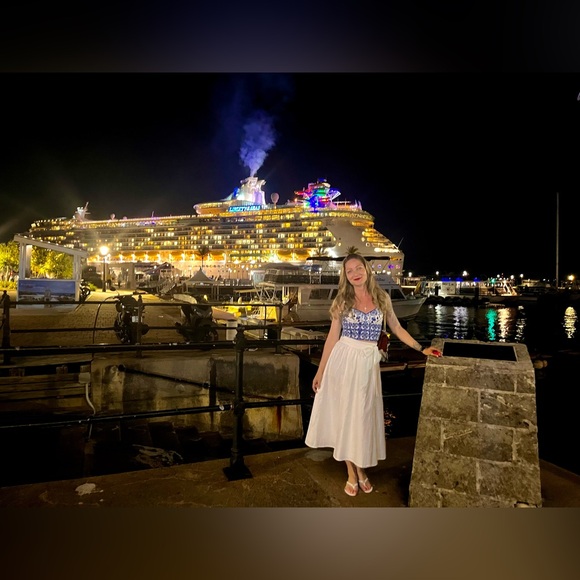 Meet your Posher, Posh - Picture 13 of 16